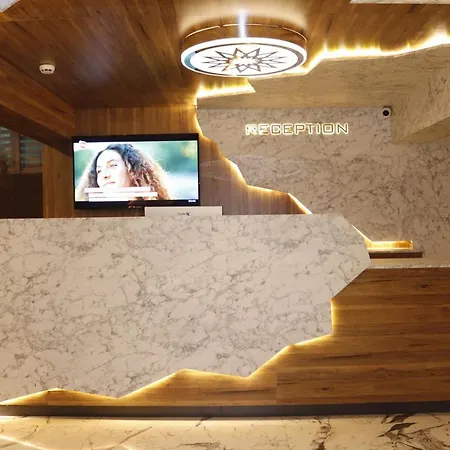The Lavington Hotel 3*